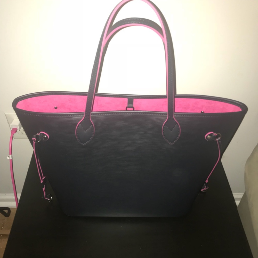 Louis Vuitton, Neverfull Leather Black & pink Bag
